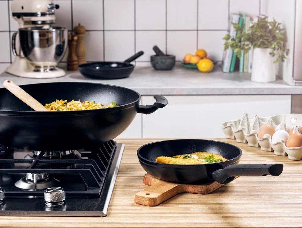 BK Easy Induction Ceramic Koekenpan - Ø20 cm - PFAS-vrij BK Easy Induction Ceramic Koekenpan - Ø20 Cm - PFAS-vrij -Le Creuset Winkel