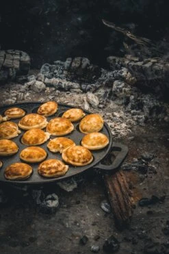 The Windmill Poffertjespan 30 Cm Gietijzer 2,3 Kg Zwart -Le Creuset Winkel 800x1200 5