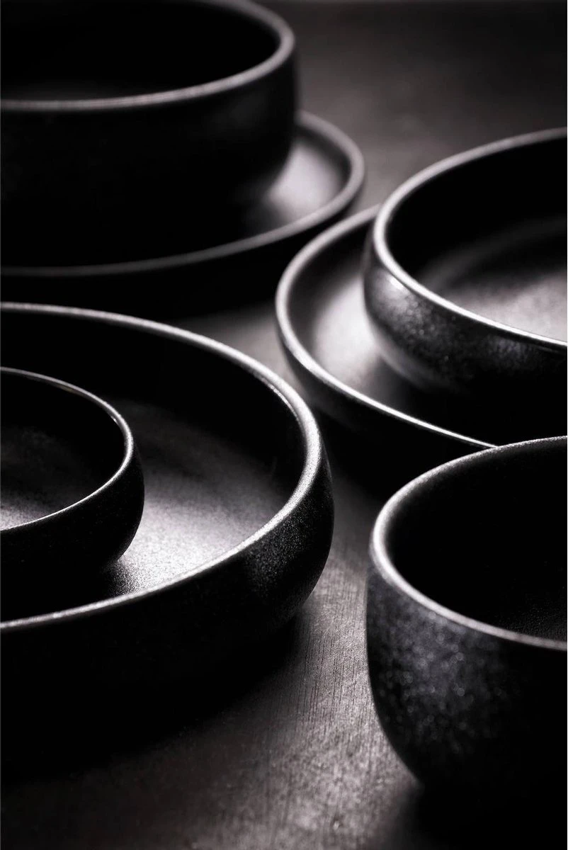 Maastricht Porselein Bord diep Universe 21 cm Zwart Porselein 1 stuk(s) Maastricht Porselein Bord Diep Universe 21 Cm Zwart Porselein 1 Stuk(s) -Le Creuset Winkel 802x1200 2