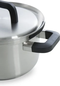 BK Flow Cool Pannenset - 4-delig – RVS Deksels - Veilig Afgietsysteem - Geschikt Voor Alle Warmtebronnen 9 BK Flow Cool Pannenset - 4-delig – RVS Deksels - Veilig Afgietsysteem - Geschikt Voor Alle Warmtebronnen -Le Creuset Winkel 838x1200