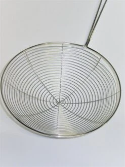 Frituurschep / Schuimspaan Metaal RVS 38cm -Le Creuset Winkel 900x1200 40