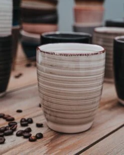 Koffiekopjes - Industrieel Grijs - Koffiebeker - Unieke Kleuren - Set Van 12 Kopjes (ook Los Verkrijgbaar) - 160ML En 340ML - Porselein - Hip En Trendy -Le Creuset Winkel 960x1200 3